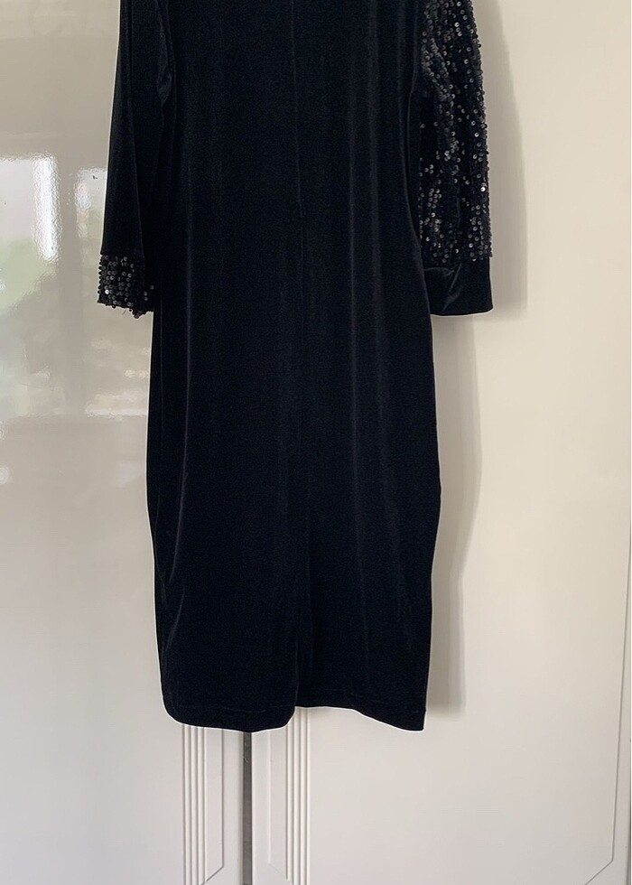 Gece elbisesi pullu - Görsel 3