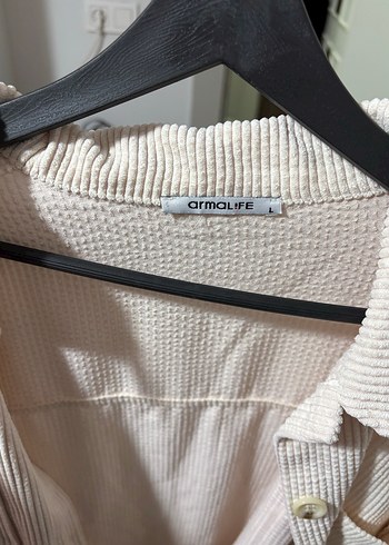 Düğmeli Bej Keten Kadın Gömlek - Görsel 3