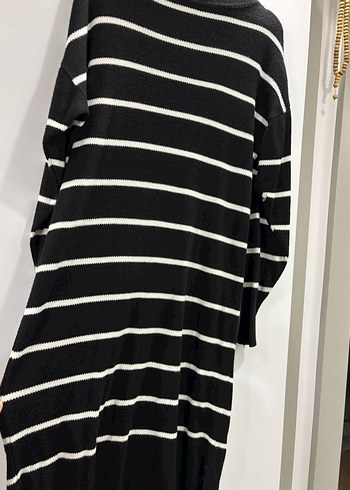 Siyah Beyaz Çizgili Uzun Triko Elbise - Görsel 3