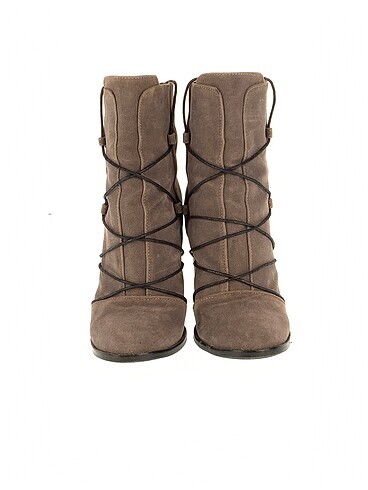 36 Beden PreLoved Bot %70 İndirimli.