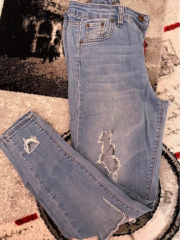 Diğer Yırtık, skinny jean.