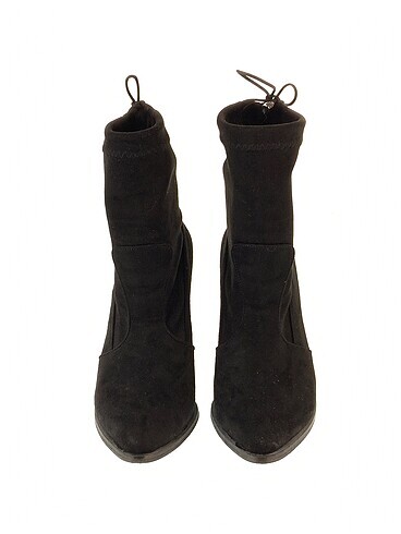 38 Beden PreLoved Bot %70 İndirimli.