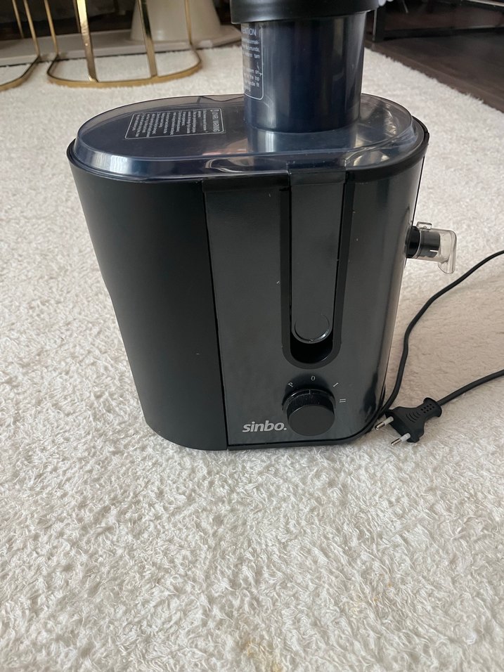 Siyah Elektrikli Meyve Sıkacağı - Görsel 3