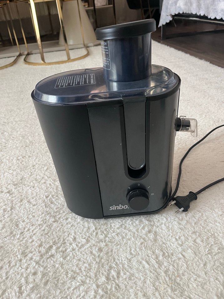 Siyah Elektrikli Meyve Sıkacağı - Görsel 2