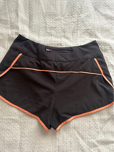H&M H&M arka cepli şort