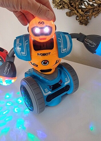 Beden Layfhex Işıklı Sesli Hareketli Dans Eden Robot+YANINDA ROBOT TE