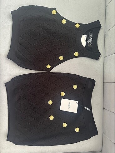 Balmain Şık ve zarif mini etekli takım