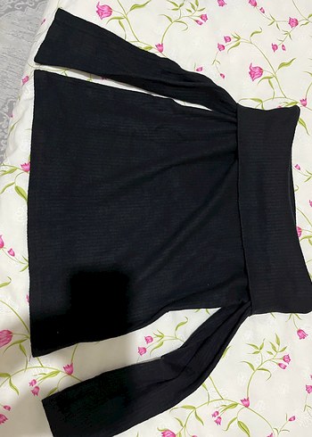 drapeli uzun kollu omzu düşük bluz - Görsel 3