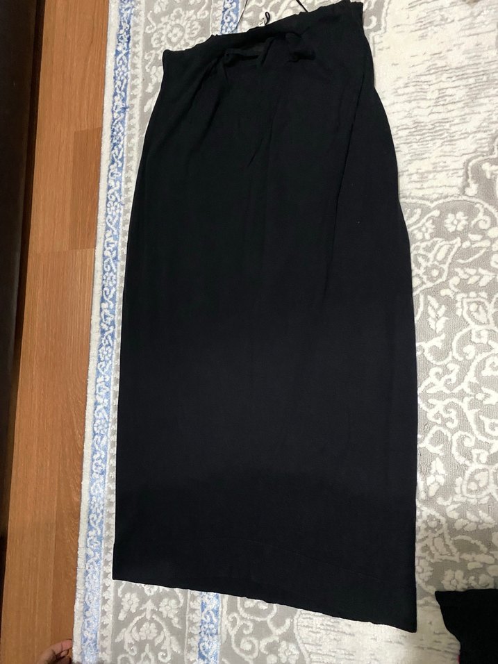 Siyah Drapeli Uzun Kolsuz - Görsel 3