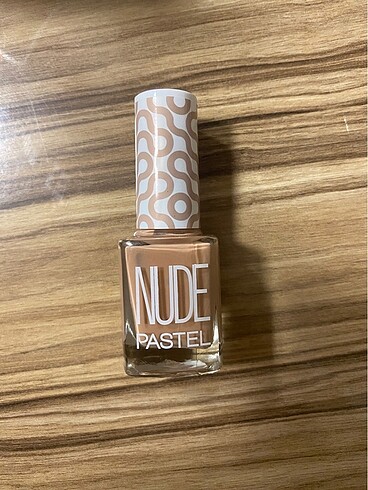 nude oje