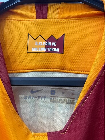 m Beden bordo Renk Galatasaray forması