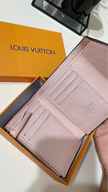 Louis Vuitton Cüzdan