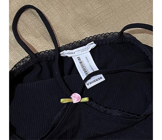 xs Beden Dantelli gül detaylı crop