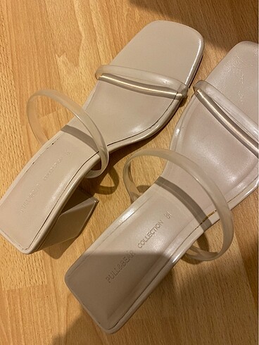 36 Beden ten rengi Renk Pull and bear topuklu sandalet