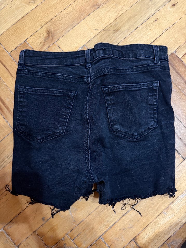 Siyah Kadın Denim Şort - Görsel 4