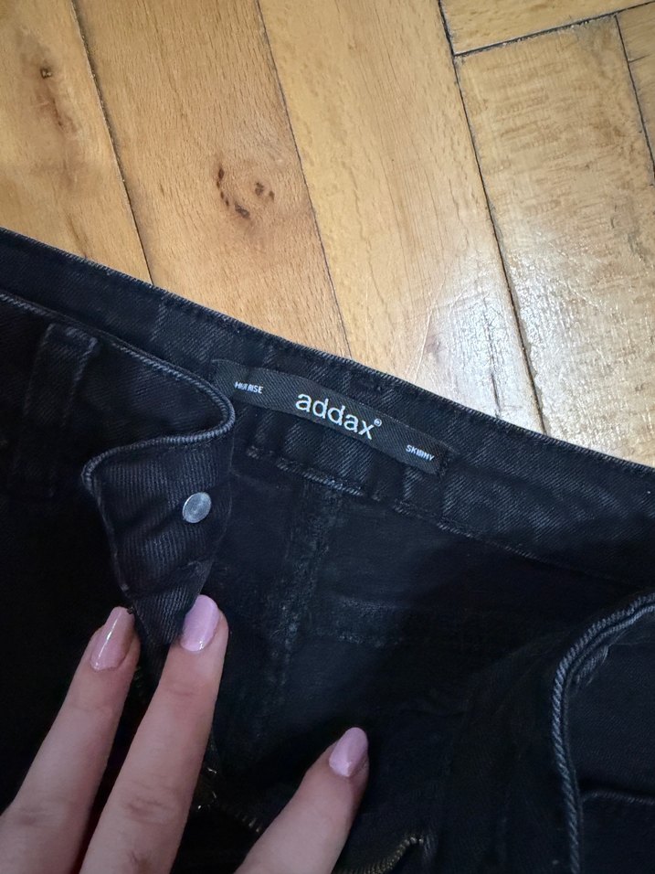 Siyah Kadın Denim Şort - Görsel 2