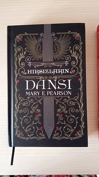 Hırsızların dansı mary e. Pearson