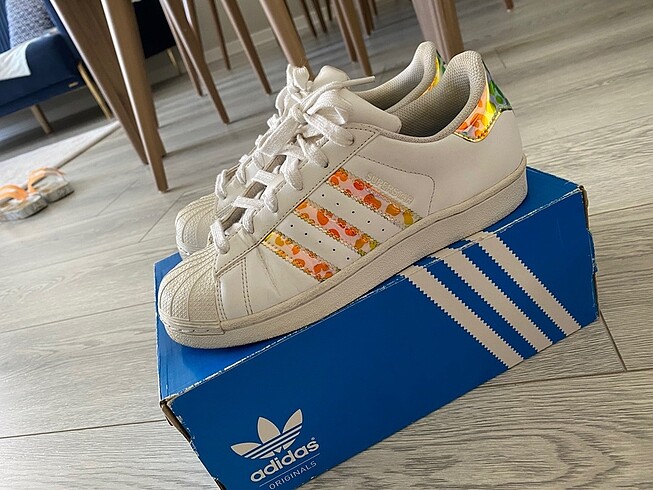 Adidas superstar