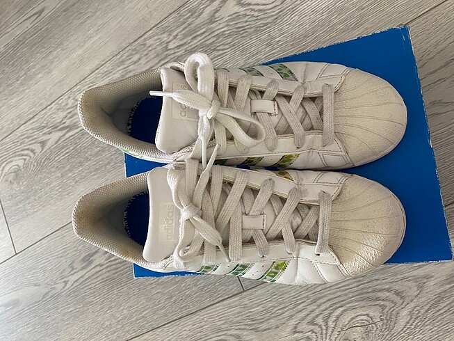 38 Beden Adidas superstar