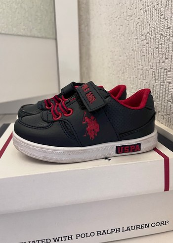 22 Beden kırmızı Renk Erkek Çocuk Spor Ayakkabı