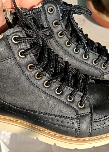 36 numara hiç kullanılmadı parlak Siyah Sokak Tarzı kız Bağcık - Görsel 2