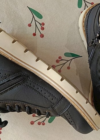 36 numara hiç kullanılmadı parlak Siyah Sokak Tarzı kız Bağcık - Görsel 11