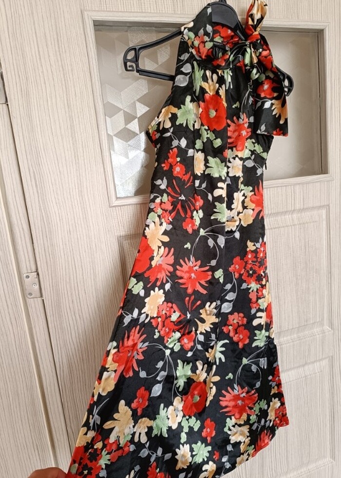 Karışık renkli M beden desenli kısa elbise  - Görsel 2