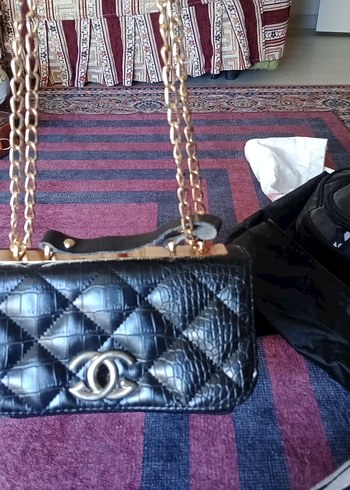 Zincir Detaylı Siyah Deri Yılan Desenli Çanta - Görsel 3