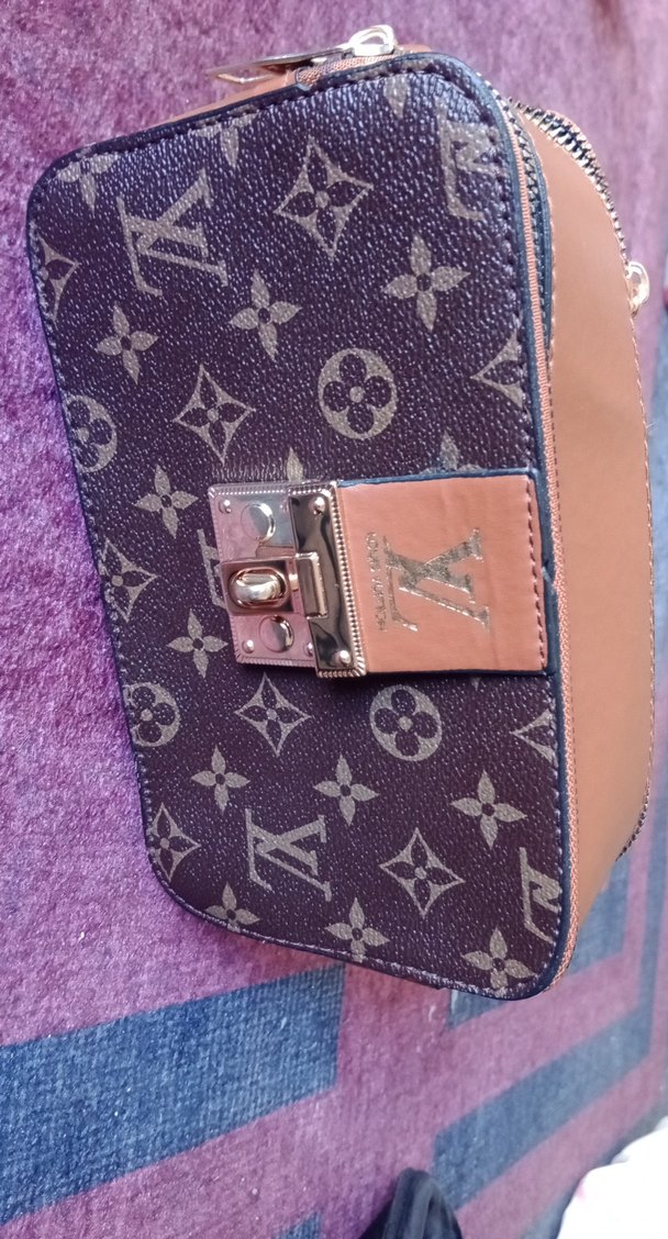 Kilitli Fermuarlı Kahverengi Deri Kadın Portföy Çanta - Görsel 3