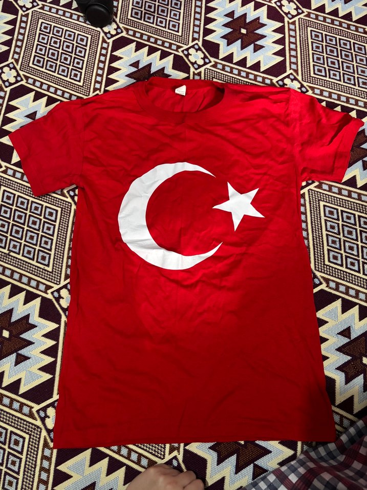 Kısa Kollu Kırmızı Ay Yıldız Baskılı Tişört - Görsel 2