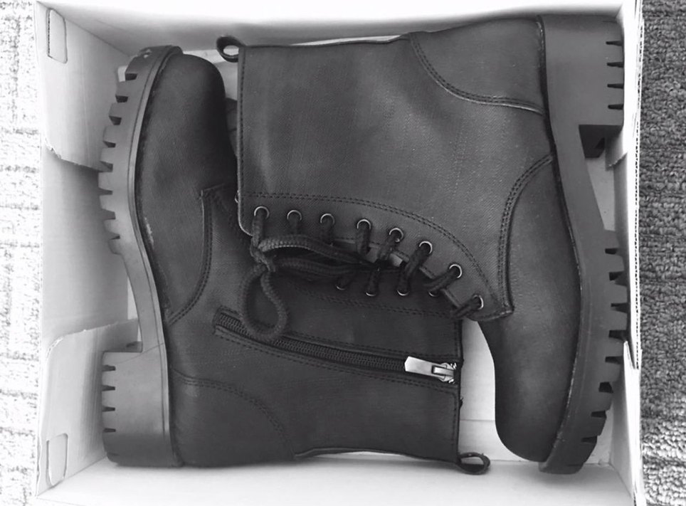 Düz Siyah Deri Kadın Botu - Görsel 4