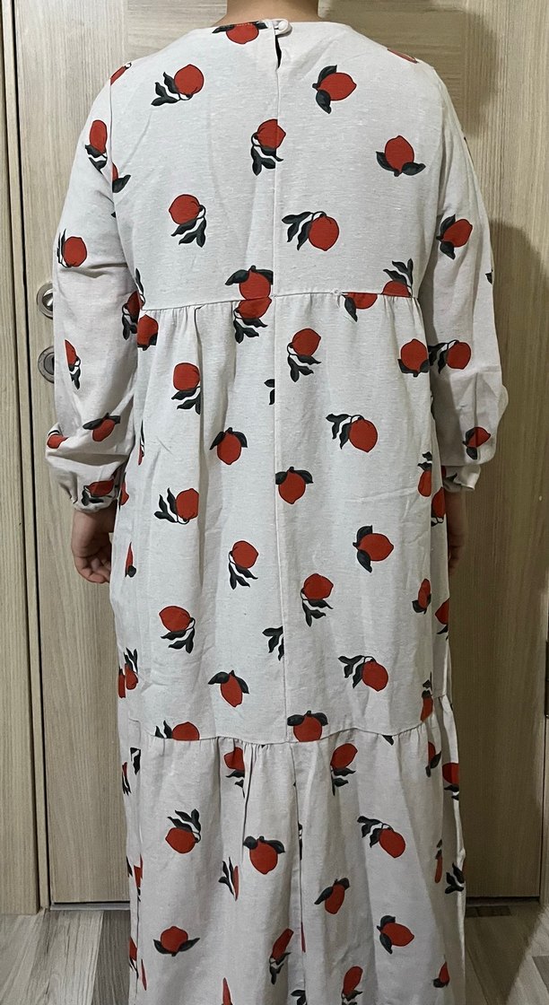 Beyaz Baskılı Uzun Salaş Kadın Elbise - Görsel 3