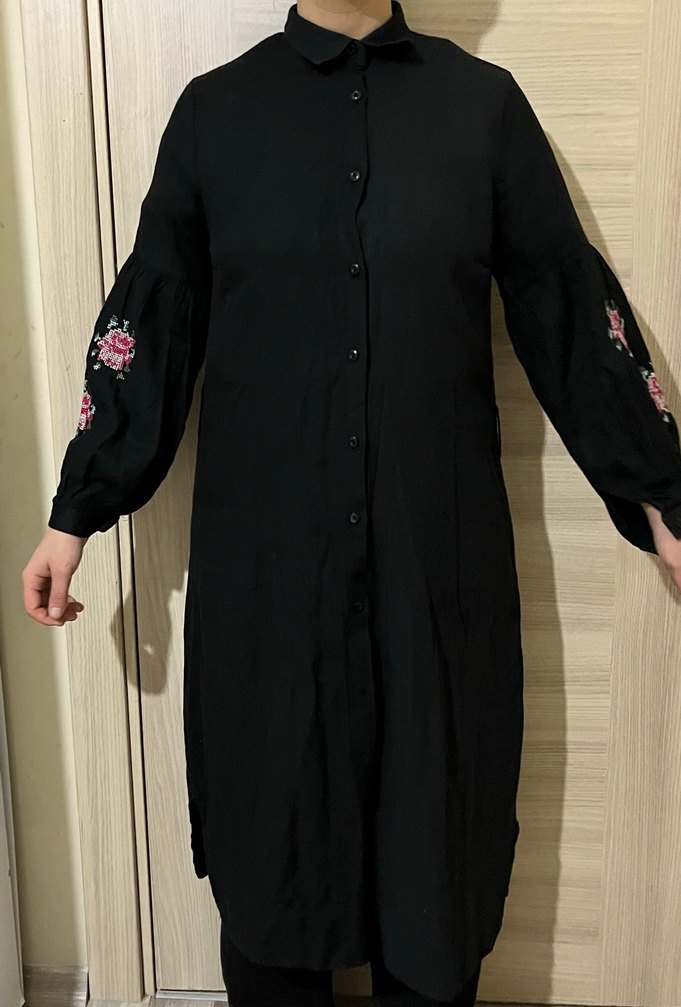 Siyah Nakışlı Uzun Kollu Kadın Tunik - Görsel 2