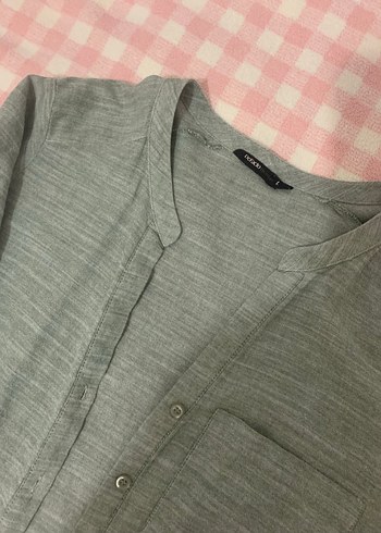 Gri Keten V Yaka Uzun Kollu Gömlek - Görsel 3