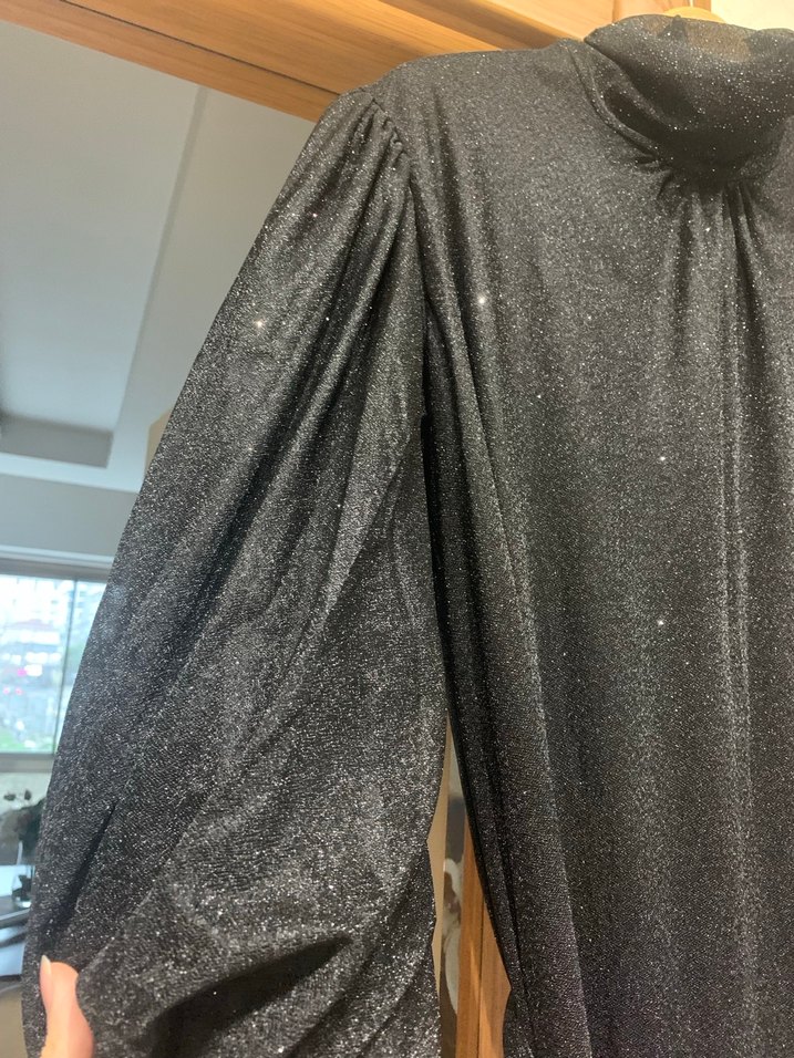 Uzun Siyah Kemerli Gotik Kadın Elbise - Görsel 4