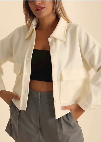 Düğmeli Beyaz Mini Kadın Ceket - Görsel 2