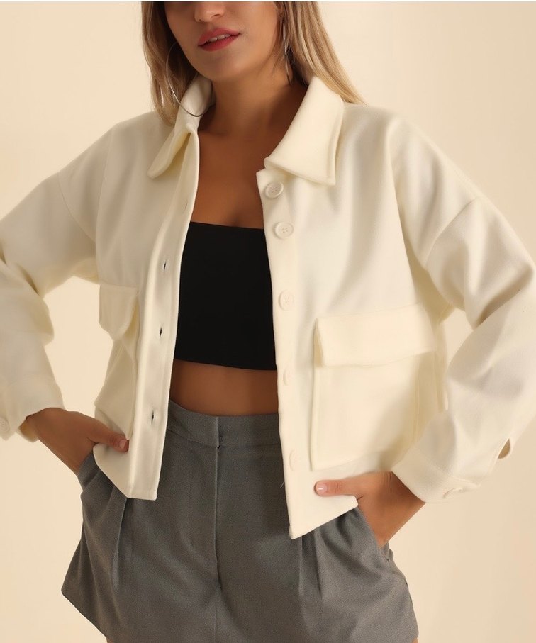 Düğmeli Beyaz Mini Kadın Ceket - Görsel 2
