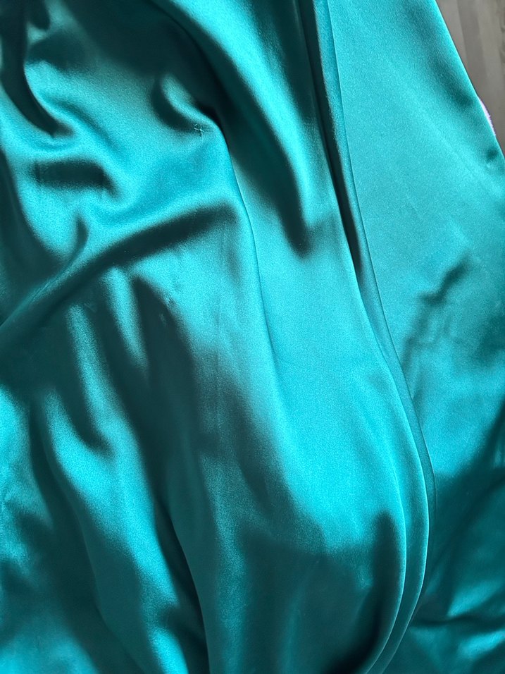 Kadın Yeşil Uzun Salaş Saten Elbise - Görsel 3