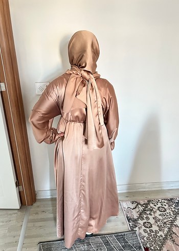 Bej saten elbise - Görsel 2