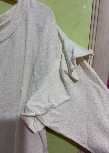 Beyaz Uzun Kollu Fırfırlı Bluz - Görsel 3