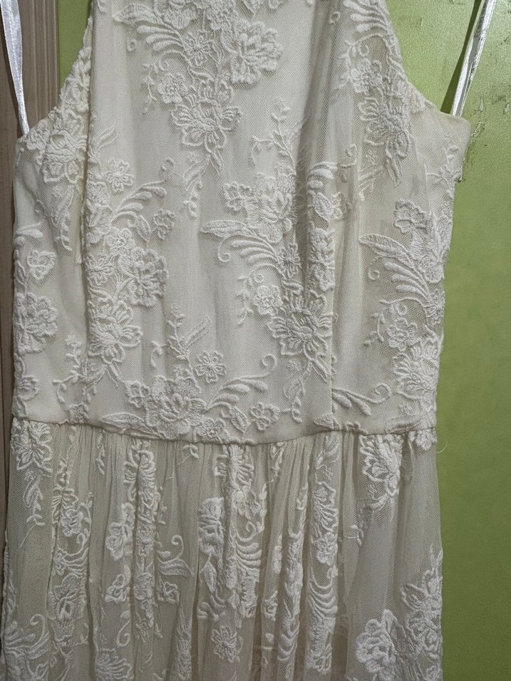 Dantel Detaylı Uzun Beyaz Straplez Elbise - Görsel 3