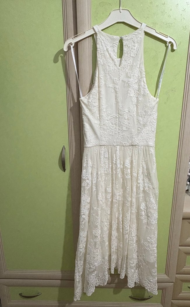 Dantel Detaylı Uzun Beyaz Straplez Elbise - Görsel 2