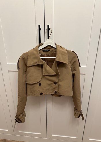 Trendyolmilla crop trençkot