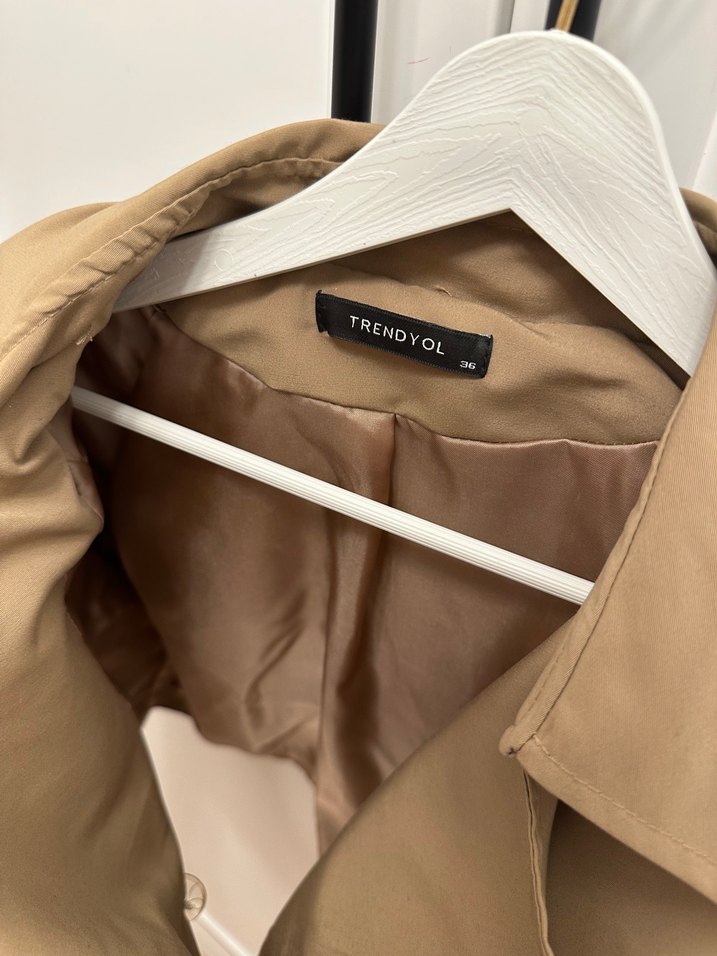 Trendyolmilla crop trençkot - Görsel 4