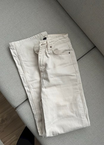 34 Beden beyaz Renk Bej trendyolmilla jean