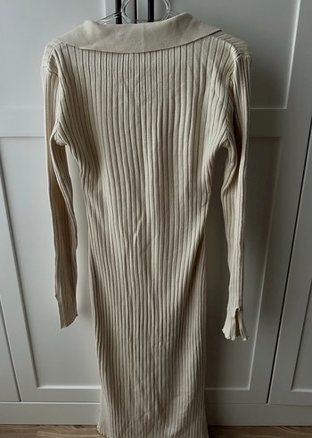 Bej yırtmaç detaylı triko elbise - Görsel 4