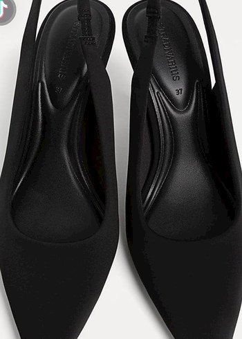 Stradivarius Siyah Stiletto Topuklu Kadın Ayakkabı
