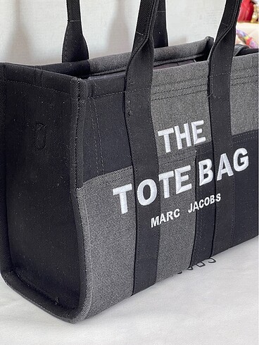Marc Jacobs THE TOTE BAG