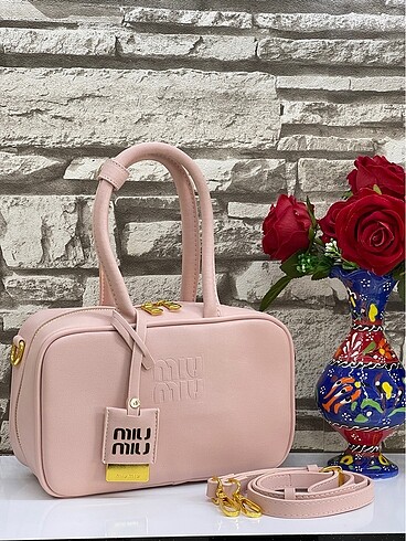  Beden MIUMIU ASKILI-KOL ÇANTASI