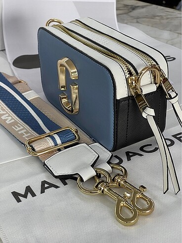 MARC JACOBS